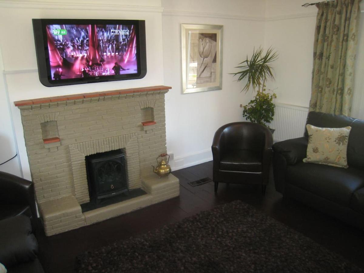 Arden Hill Farmhouse - Hot Tub, Snooker Table, Sleeps 16 ستارتفورد أبون آفون المظهر الخارجي الصورة