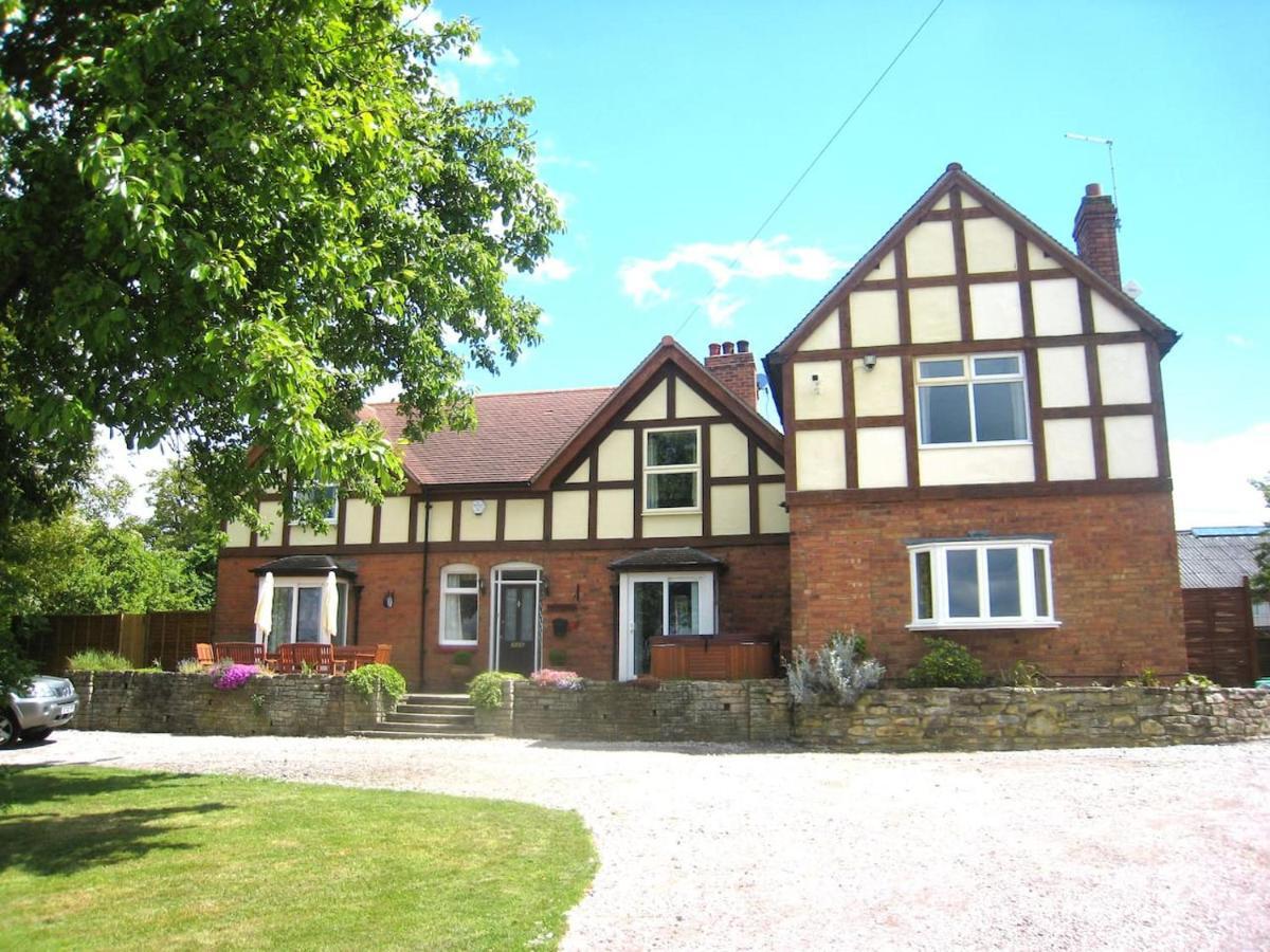 Arden Hill Farmhouse - Hot Tub, Snooker Table, Sleeps 16 ستارتفورد أبون آفون المظهر الخارجي الصورة