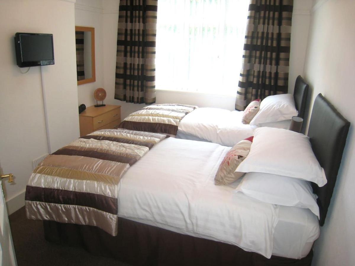 Arden Hill Farmhouse - Hot Tub, Snooker Table, Sleeps 16 ستارتفورد أبون آفون المظهر الخارجي الصورة